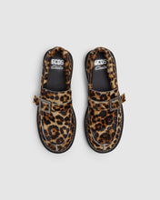 Carica l'immagine nel visualizzatore di Gallery, GCDS x Clarks Leopard loafers: Unisex Loafers Leopard | GCDS