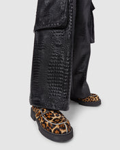 Carica l'immagine nel visualizzatore di Gallery, GCDS x Clarks Leopard loafers: Unisex Loafers Leopard | GCDS