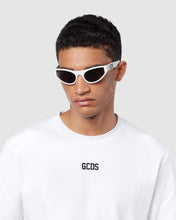 Carica l'immagine nel visualizzatore di Gallery, GD024 CAT-EYE SUNGLASSES: Unisex Sunglasses White | GCDS