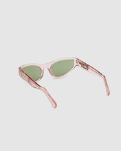 Carica l'immagine nel visualizzatore di Gallery, GD024 CAT-EYE SUNGLASSES: Unisex Sunglasses Pink | GCDS