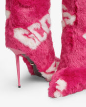 Carica l&#39;immagine nel visualizzatore di Gallery, Faux Fur Logo Boots | Women Boots Fuchsia | GCDS®
