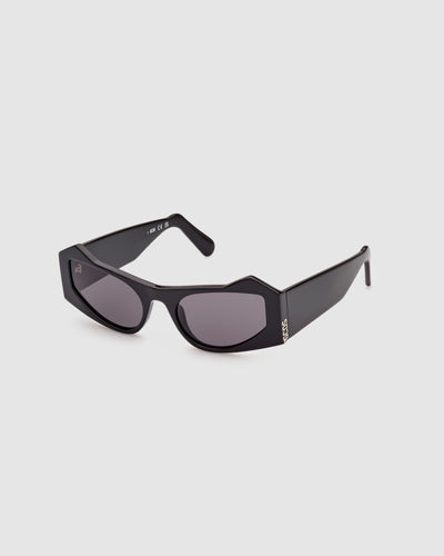GD022 CAT-EYE SUNGLASSES: Unisex Sunglasses Black | GCDS