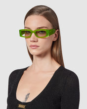 Load image into Gallery viewer, GD0020 Rectangular sunglasses : Unisex Sunglasses Green  | GCDS
