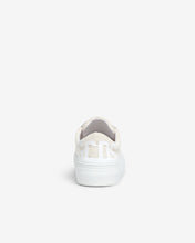 Carica l&#39;immagine nel visualizzatore di Gallery, Jacquard Gcds Monogram Sneakers : Unisex Shoes Off White | GCDS Spring/Summer 2023

